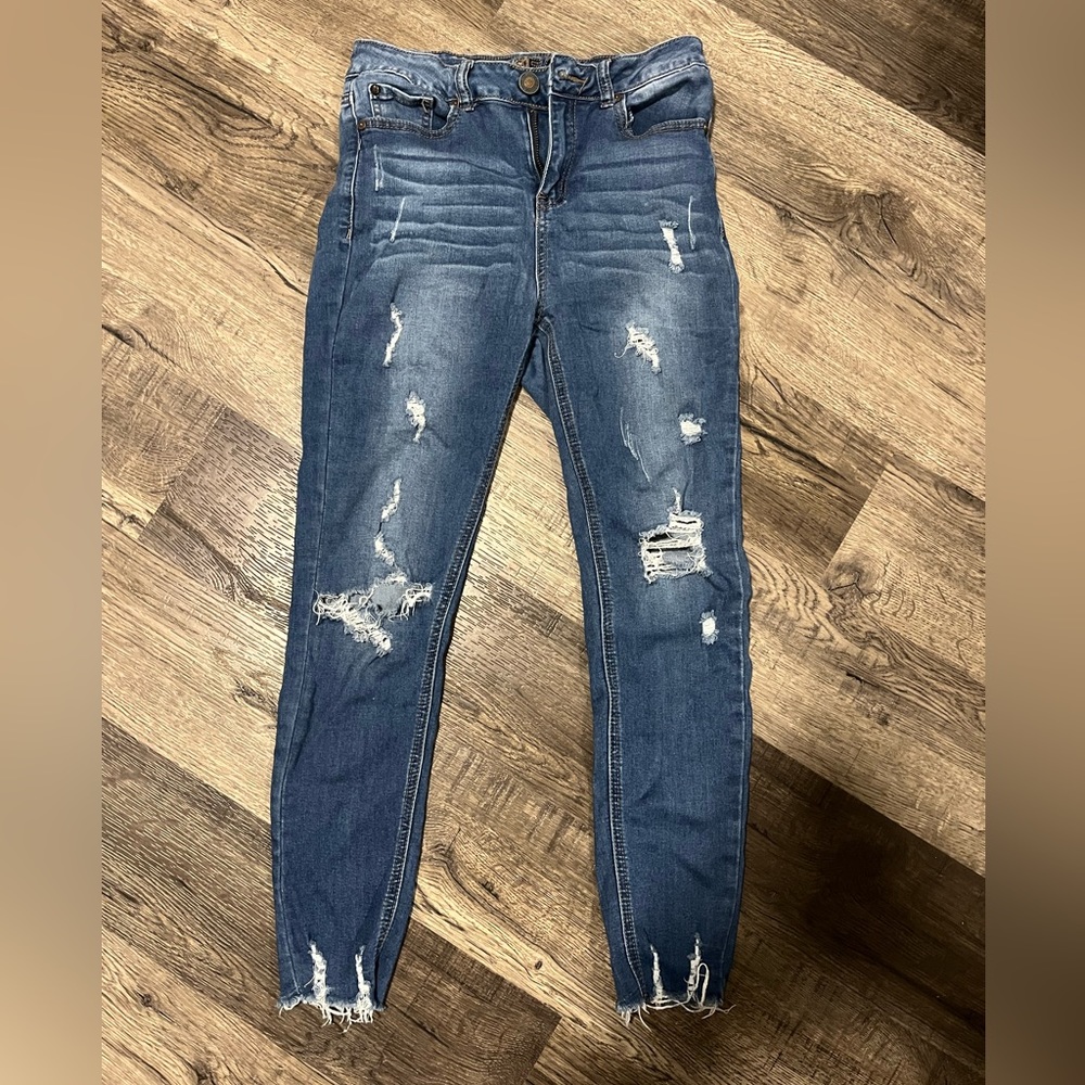 Ripped skinny jeans size 7